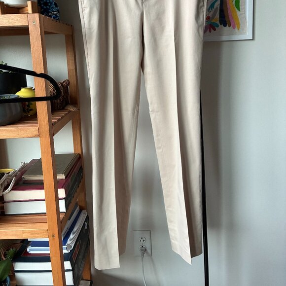 Ann Taylor Light Tan/Beige Ann Fit Pants - Size 0 - Picture 2 of 5
